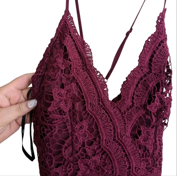 Lulu's Madalyn Burgundy Lace Maxi Dress
